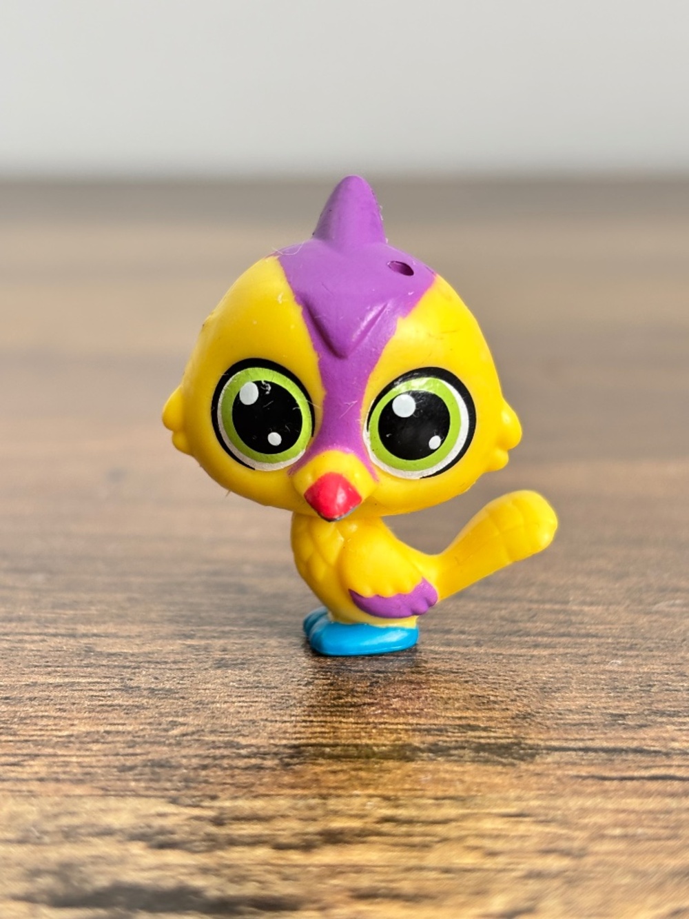 Littlest Pets Shop LPS #3994 Yellow Purple Parrot Toucan Bird Figure Authentic